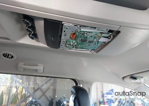 2015 Chrysler Town & Country Touring-L from USA, damaged, VIN 2C4RC1CG1FR594996